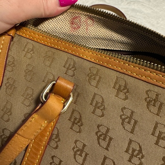 Dooney & Bourke Vintage Tan Mini Barrel Bag Purse Y2K Neutral Rare EUC Preppy - Picture 7 of 16